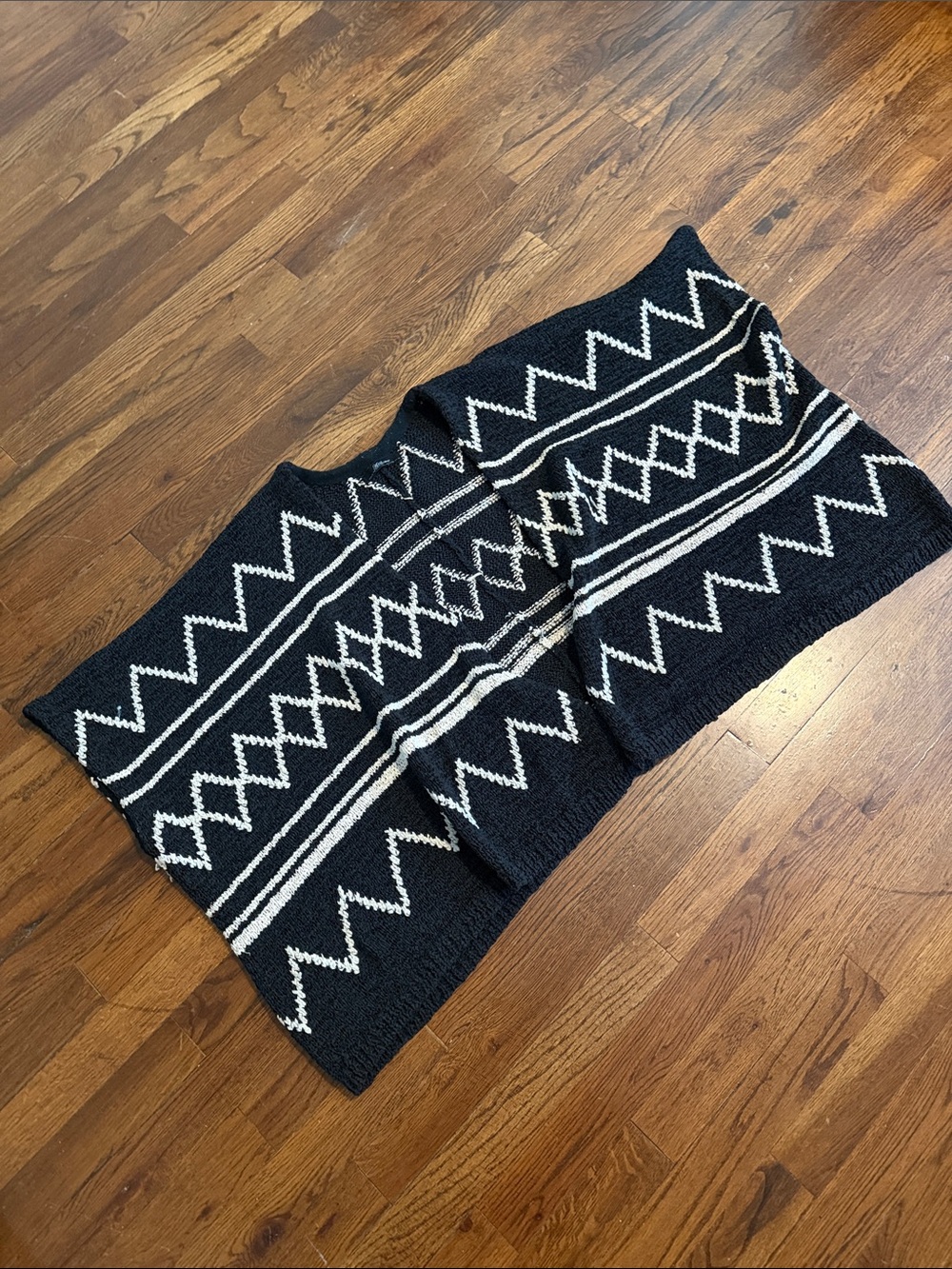 Classic Black & White Geometric Knit Cardigan - Women